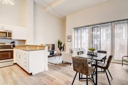 Cozysuites - 1Br With Direct Skybridge Access #1 Indianapolis Dış mekan fotoğraf